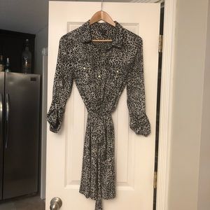 Guess Sz Large Leopard Print Shirt Dress